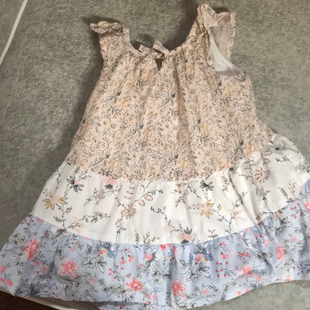 EUC Baby Gap summer dress. Fun and feminine print.